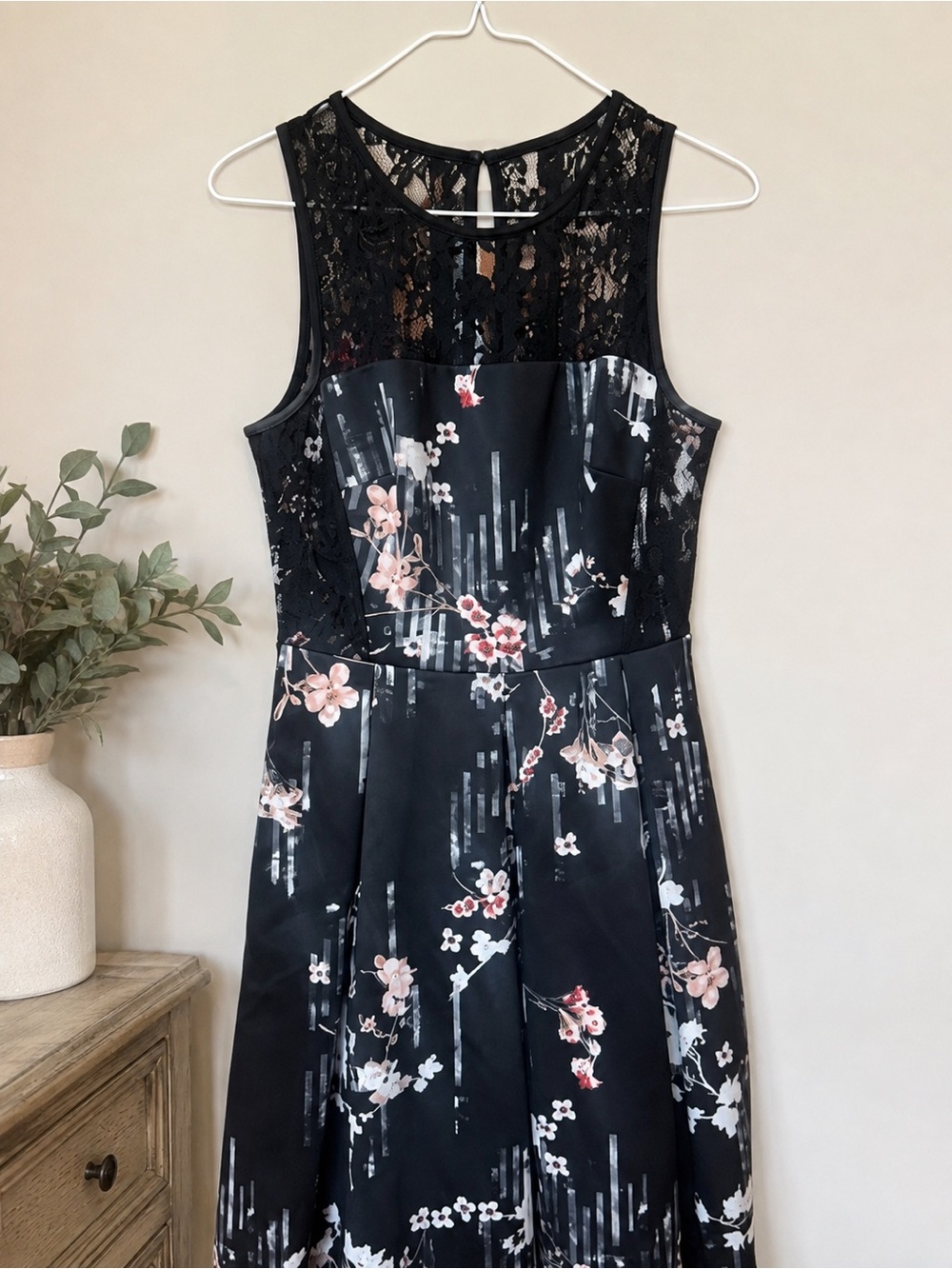 White House Black Market XS Black Floral Lace Fit & Flare Cocktail Dress